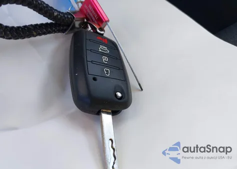 2017 Kia Optima Lx from USA, damaged, VIN 5XXGT4L36HG165709